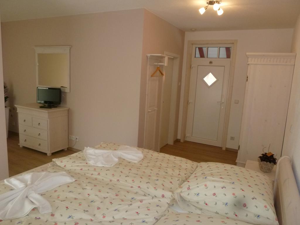 Cafe Im Hof- Bed & Breakfast Streufdorf 외부 사진