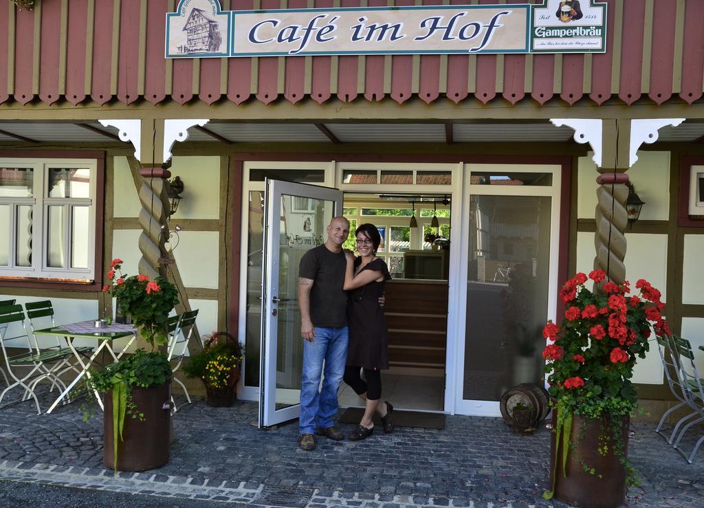 Cafe Im Hof- Bed & Breakfast Streufdorf 외부 사진