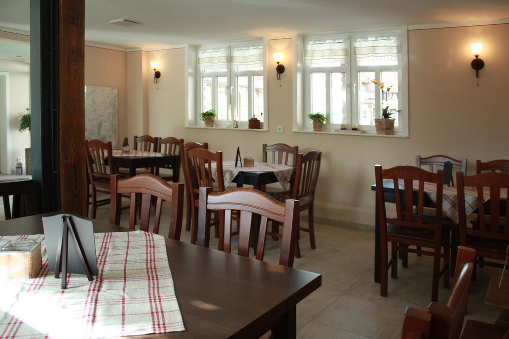 Cafe Im Hof- Bed & Breakfast Streufdorf 외부 사진