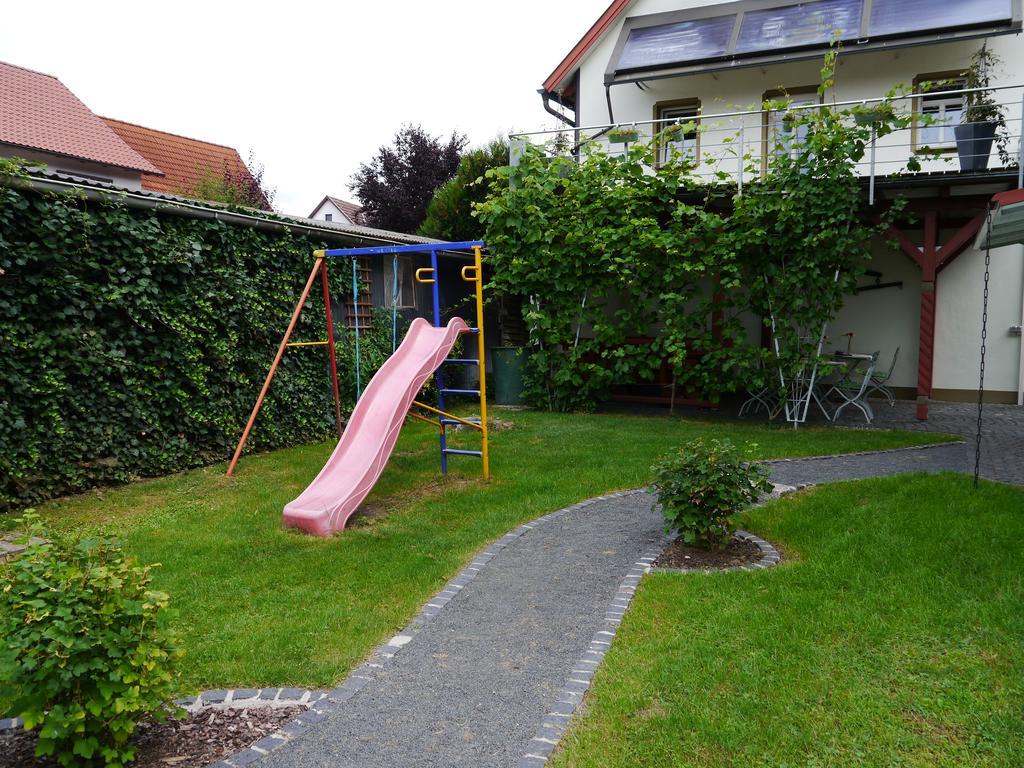 Cafe Im Hof- Bed & Breakfast Streufdorf 외부 사진